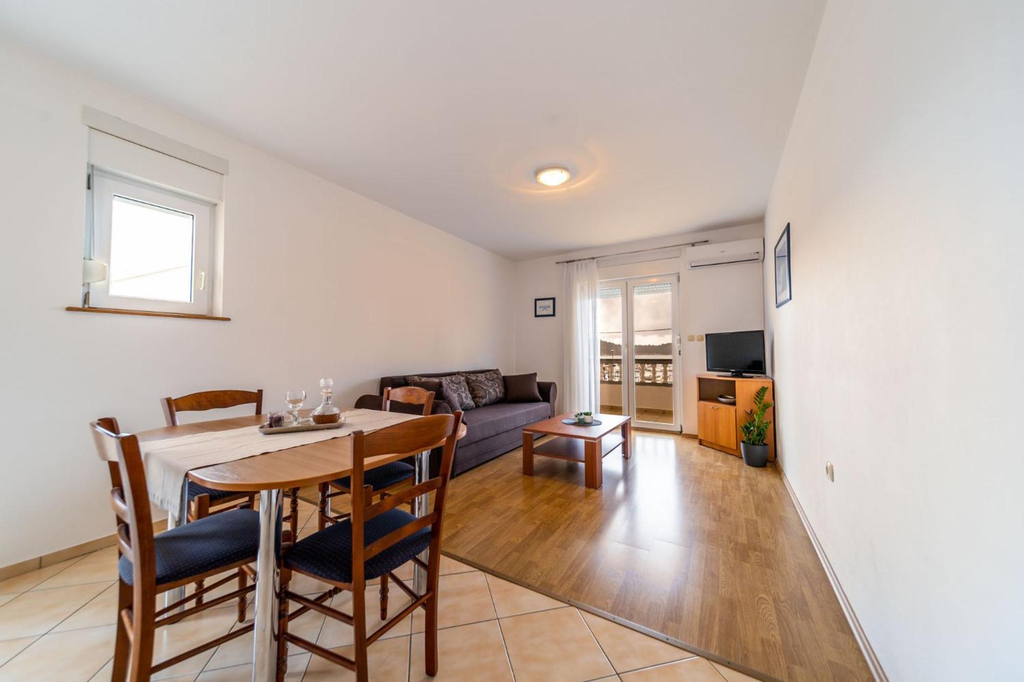Apartmani Devcic Palit Exterior photo