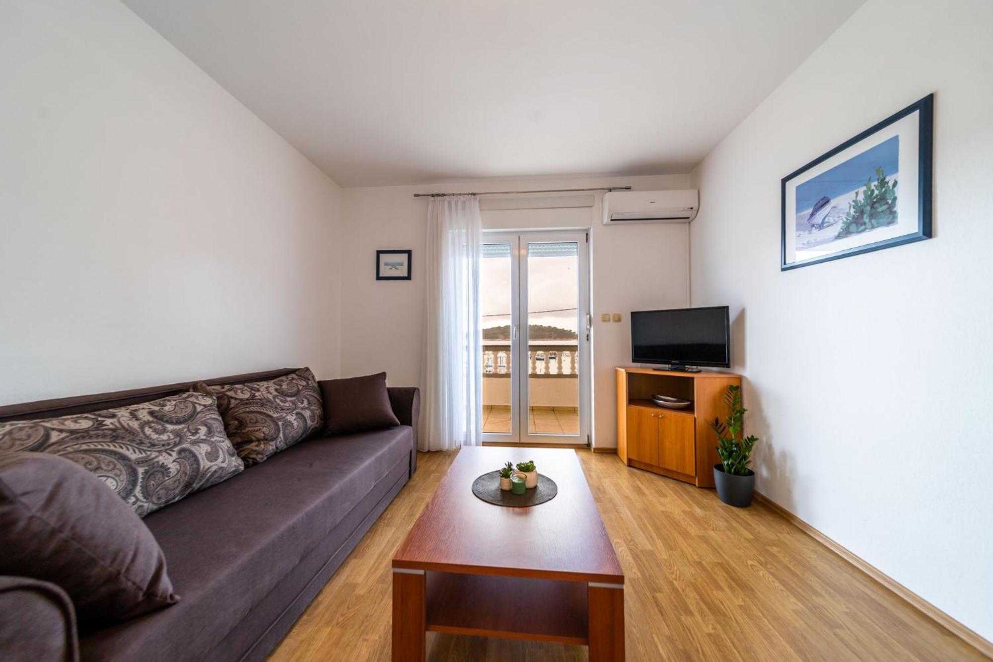 Apartmani Devcic Palit Exterior photo